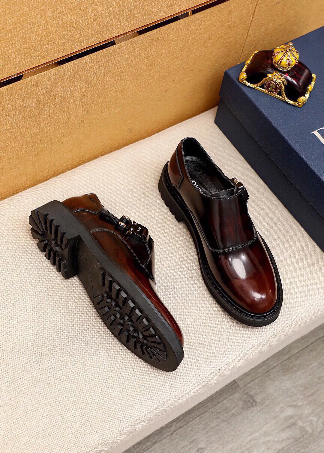 Men's men's shoes 💰600 💐"Dior" Dior 🇮🇹🇮🇹 counter synchronization Top purchasing agent 🔍🔍Men's 2⃣️0⃣️2⃣️5⃣️Business leather shoes Original open-edge beads imported from Italy, fully imported cow leather lining, sole: original T men's shoes 💰U outsole, exclusive movable molded sole, super comfortable, original factory follow-up goods, 🔍🔍high quality, can be entered and exited the counter at will, welcome to compare. Regular size 39-44 (customized at 38.45🉑️) 3 colors🉑️ to choose from